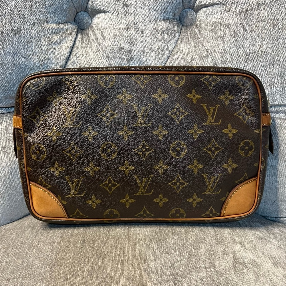 Authentic Louis Vuitton Compiegne 28 Clutch - GUC